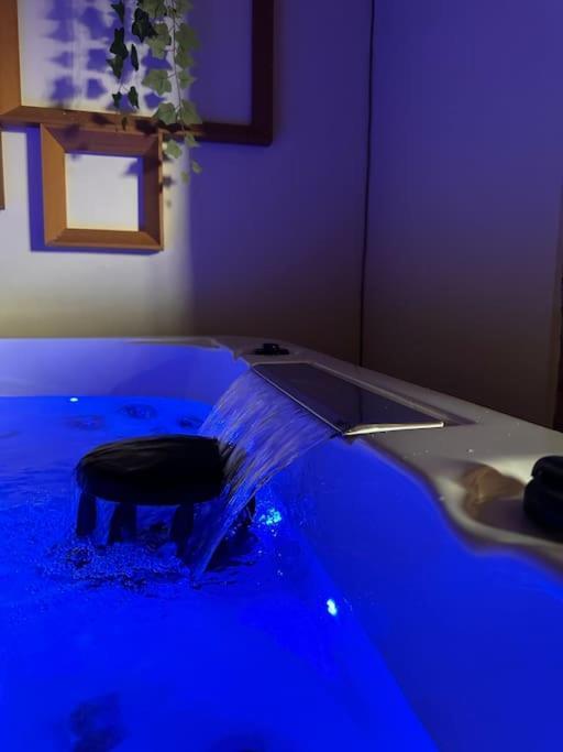 Relax Nella Jacuzzi In Toscana Colle Val D'Elsa Exterior photo
